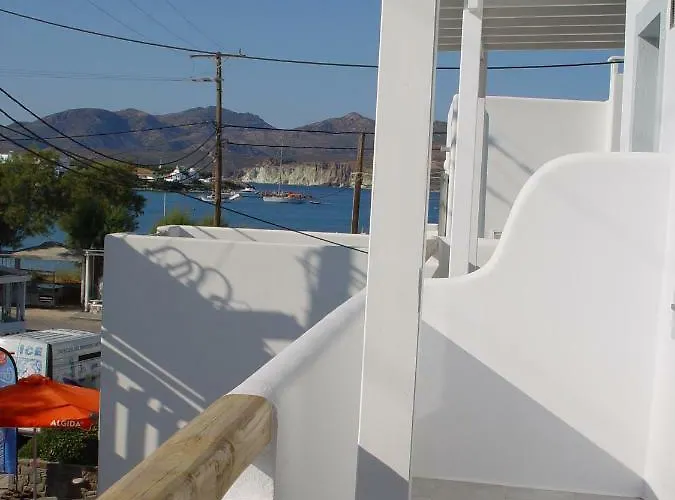 Litsa Malli Pollonia