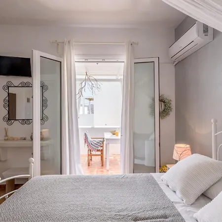 Litsa Malli * Pollonia