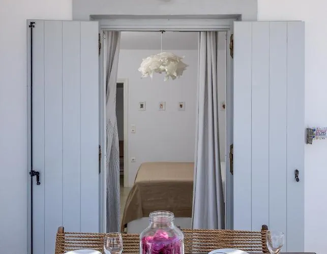 Litsa Malli Поллония